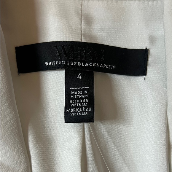 NWT - WHBM Studio Blazer with Tab.  Ecru Size 4 - Picture 2 of 5